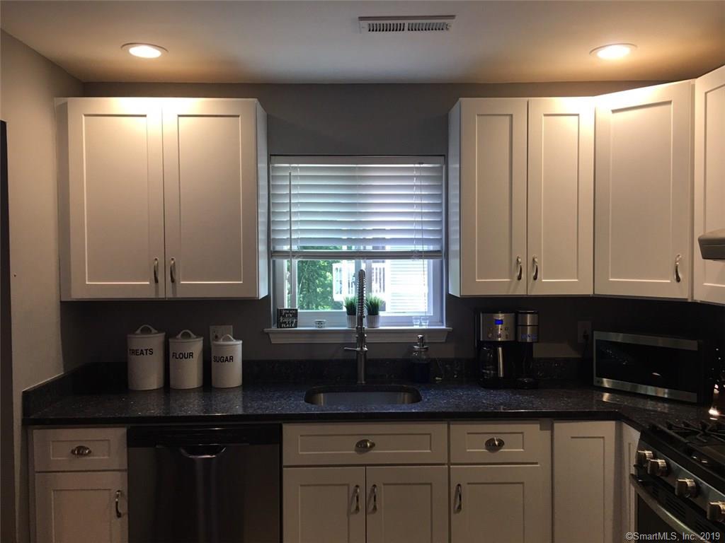 You are currently viewing Open House:  301 Fairmont Drive, Monroe #301